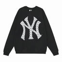 Sudadera con cuello redondo y logotipo MLB con estampado de pata de gallo — Blanco y negro