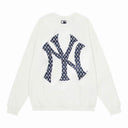 Sudadera con cuello redondo y logotipo MLB con estampado de pata de gallo — Blanco y negro