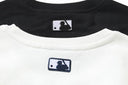Sudadera con cuello redondo y logotipo MLB con estampado de pata de gallo — Blanco y negro