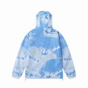 Cortavientos Trapstar con estampado de nubes — Azul cielo