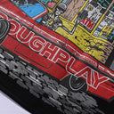 Camiseta de manga larga con diamantes de imitación RoughPlay Deli Scene — Negro/Azul
