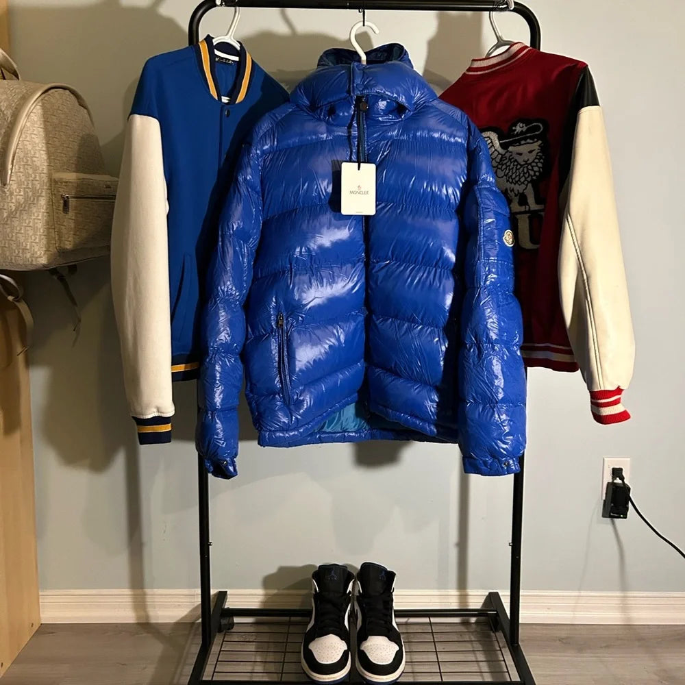 Chaqueta de plumón Moncler Maya azul, completamente nueva y muy rara